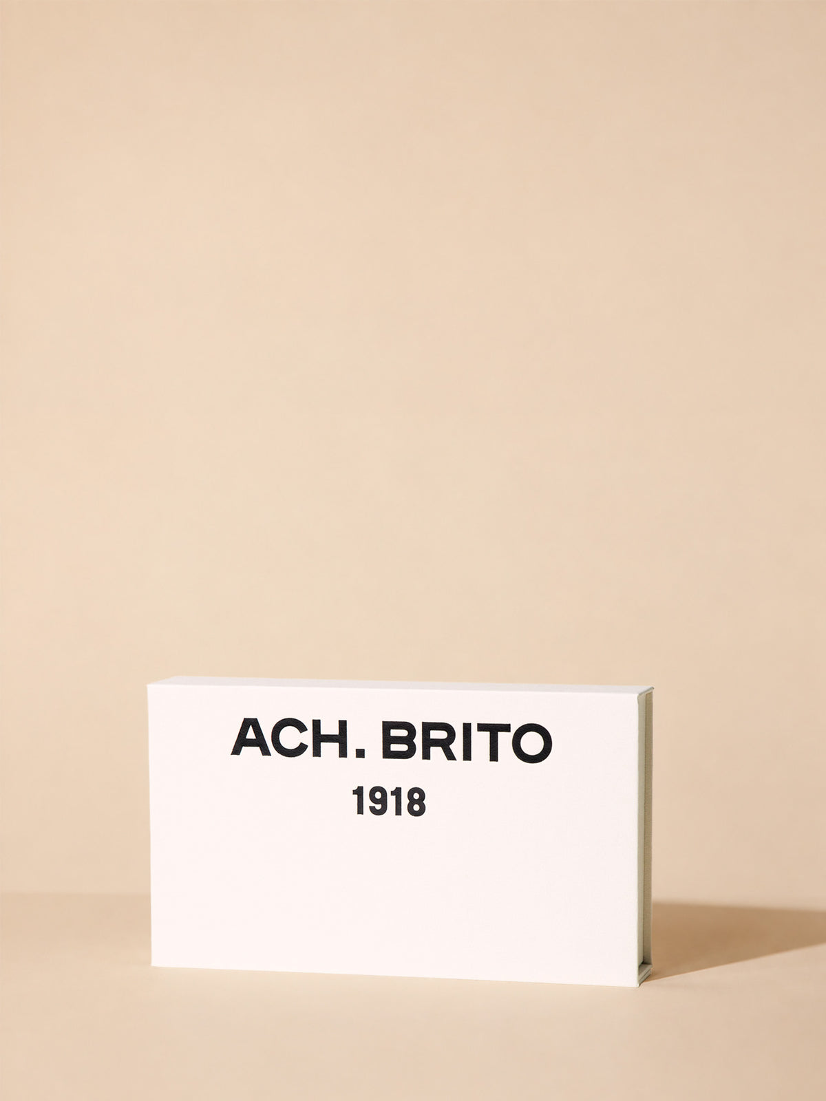 Caixa Presente 1918 Ach. Brito com Fecho Magnético